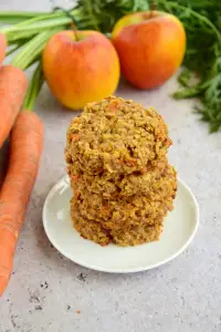 carrot cookies with apples and oats